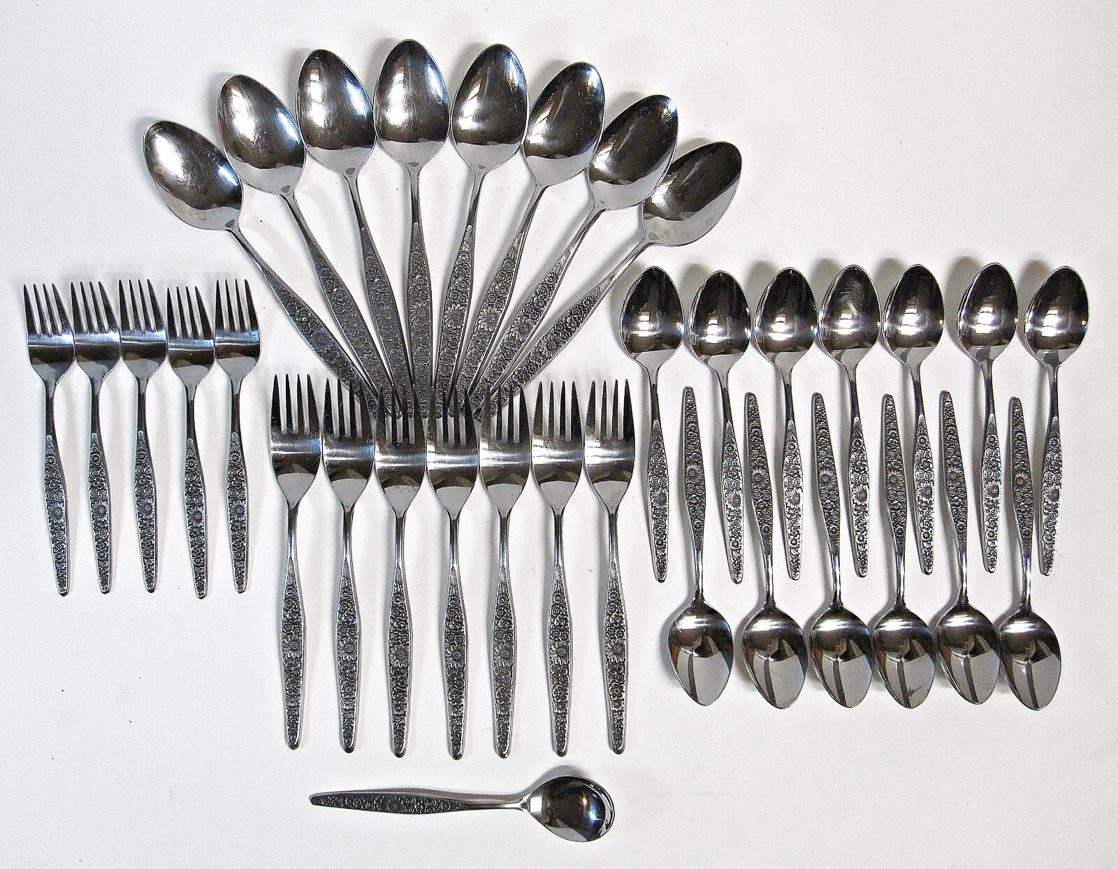 Riviera RIF6 Dinner Fork, Salad Fork, Soup Spoon, Teaspoon, Sugar Spoon, CHOICE gallery