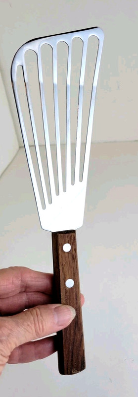 TableCraft® Stainless Steel Fish Turner with Wooden Handle, 11" Long - NEW gallery