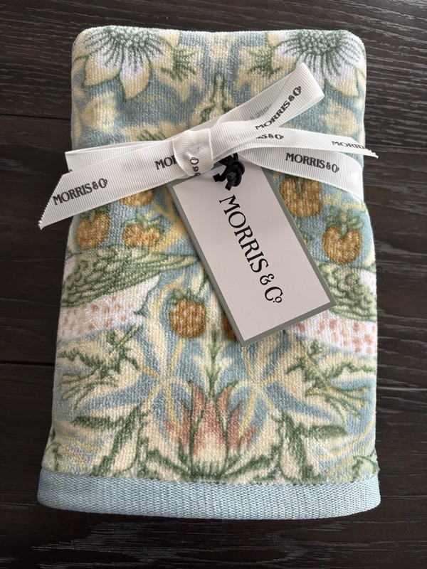 2 Morris & Co. William Morris Strawberry Thief Floral Velour HAND Towels NWT gallery
