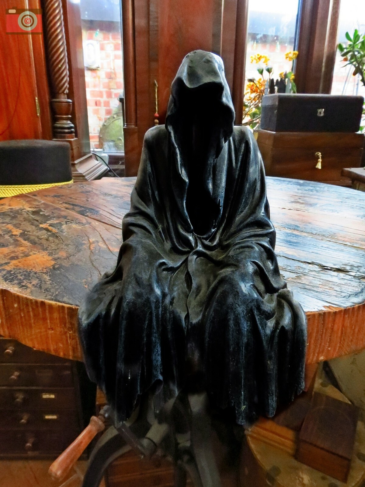 "DARKNESS RESIDES" Haunting Faceless Figure Dark & Scary Grim Reaper Gothic 23cm gallery