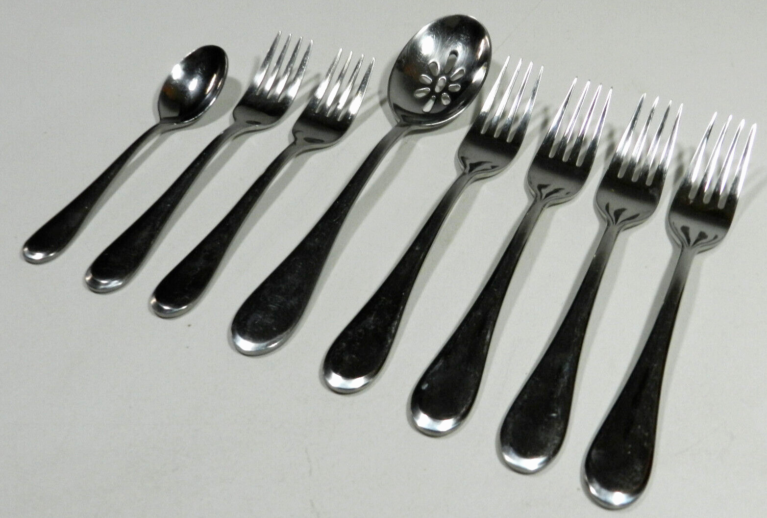 Oneida Icarus Stainless Flatware Forks Spoons gallery