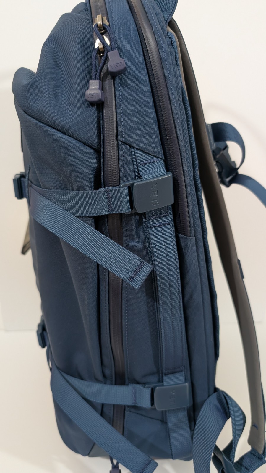 YETI Crossroads Backpack 27L Large Navy Zip Closure Hiking Pack 4