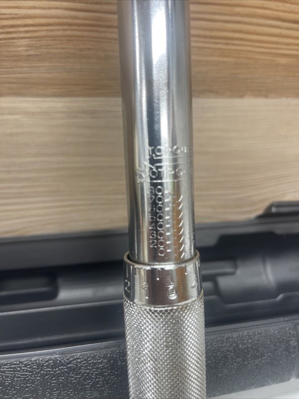 Pittsburgh Pro Click-Type 3/8" Torque Wrench With Storage Case gallery