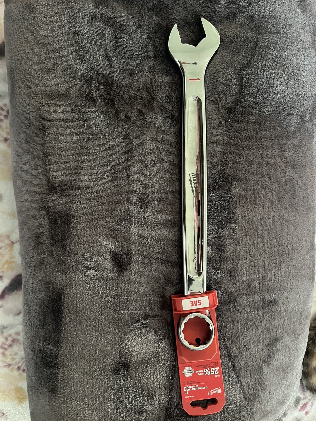Milwaukee Tool 45-96-9432 1 In. Sae Combination Wrench gallery