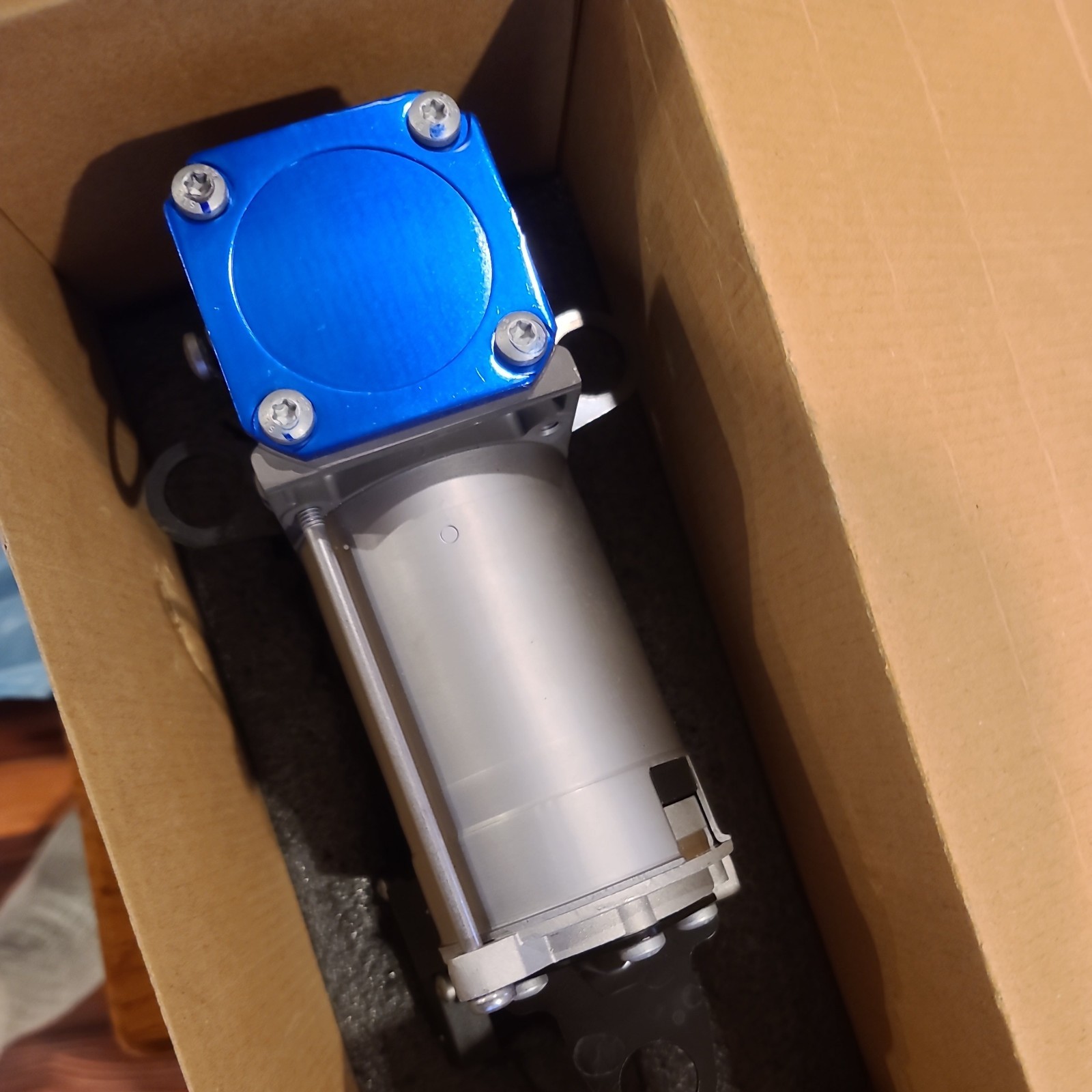 Fexon Air Suspension Compressor Pump for Mercedes-Benz C216 CL550 CL600 gallery