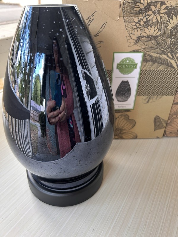 Scentsy Diffuser SHADE ONLY New In Box gallery