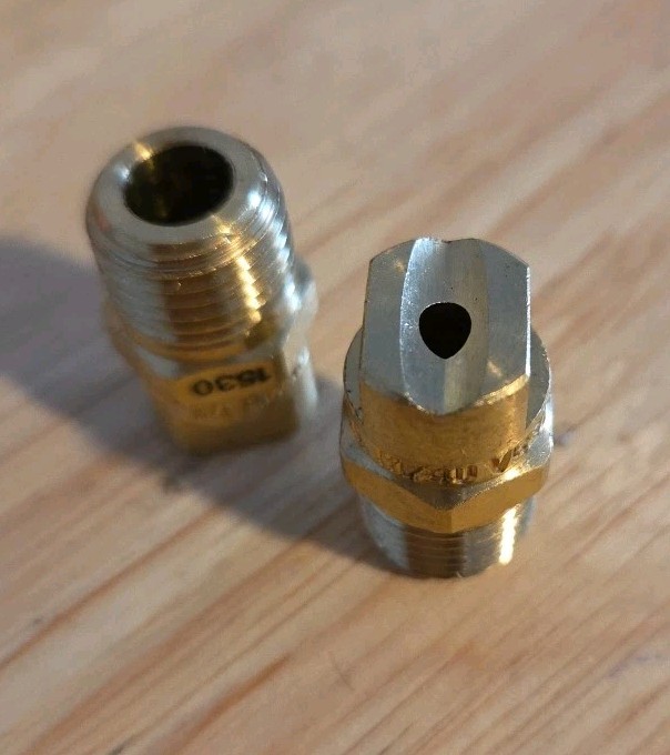Spraying Systems 8110S1530 Brass Nozzle 1/4" Npt Angle 15° Orifice 30 (2 pc) gallery