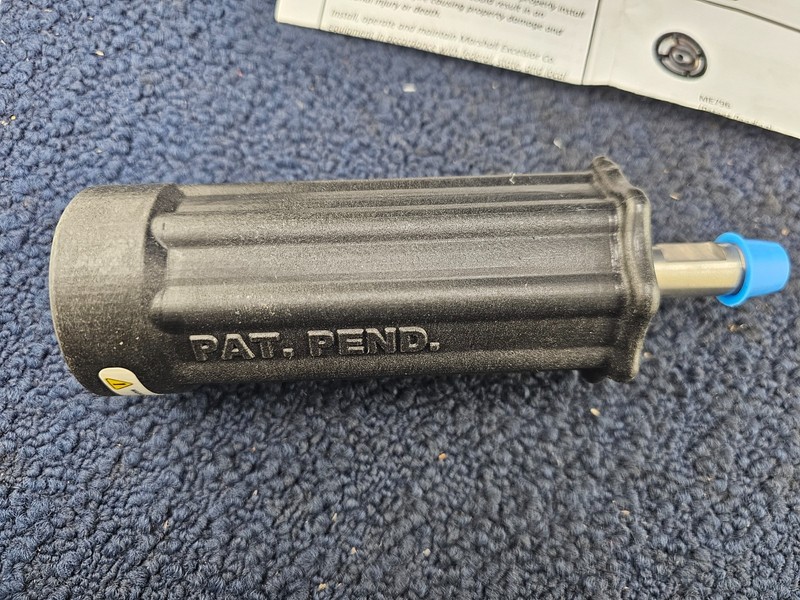MEC ME796: QCC MPT Propane Quick Fill Adapter Coupling gallery