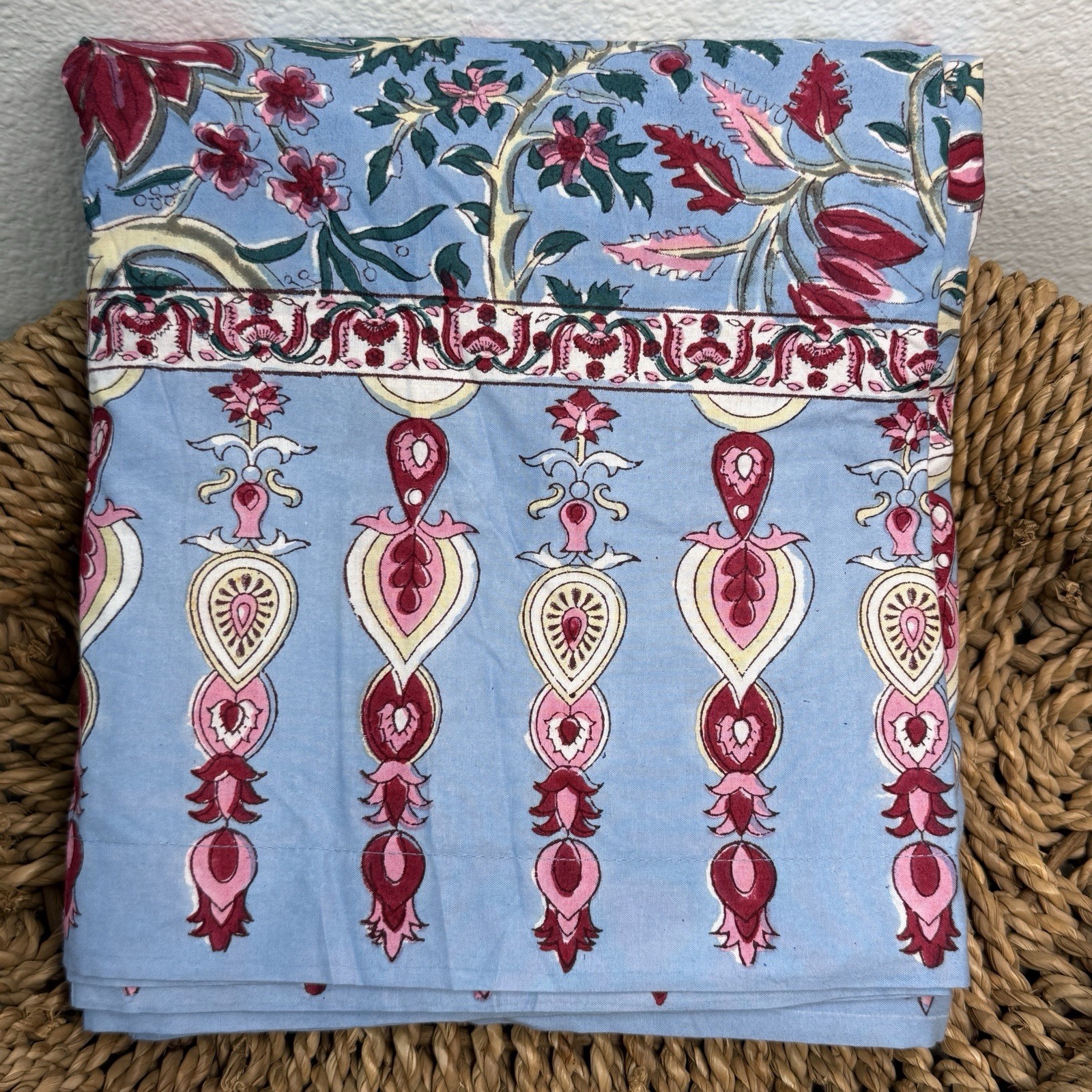 POTTERY BARN SHANNON BLOCK PRINT COTTON TABLECLOTH 70X126' BLUE MULTI FLORAL gallery