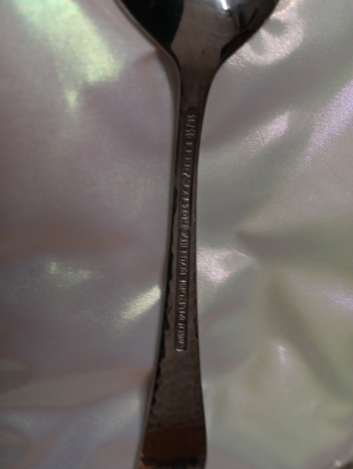 4 Reed & Barton Heritage Mint Olde English Hammered TEASPOONS Stainless Glossy gallery