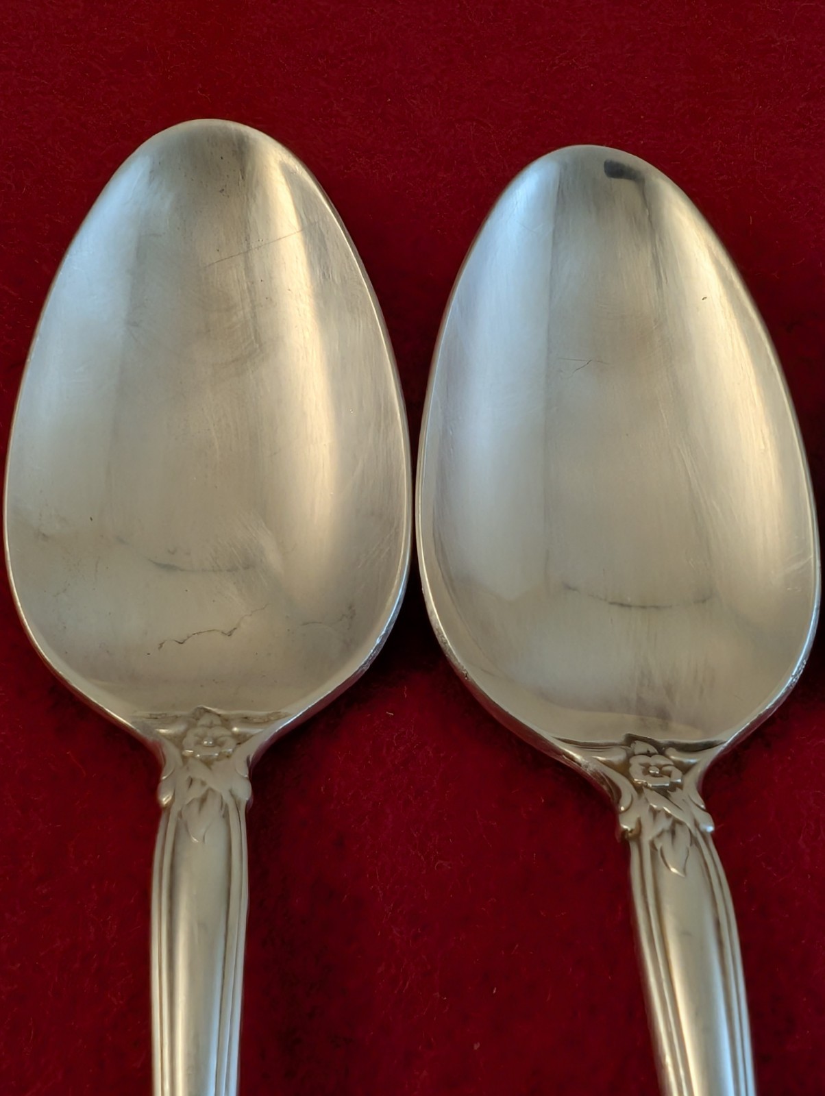 Set Of 4 International Deep Silver SilverPlate ORLEANS Teaspoons Flatware gallery