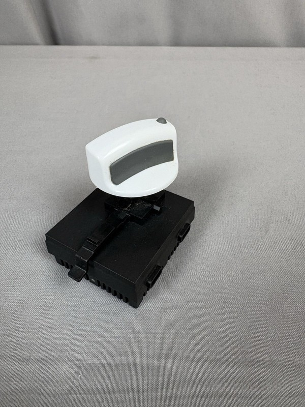 Whirlpool Washer Temperature Selection Switch w/ White and Gray Knob #8577786 gallery