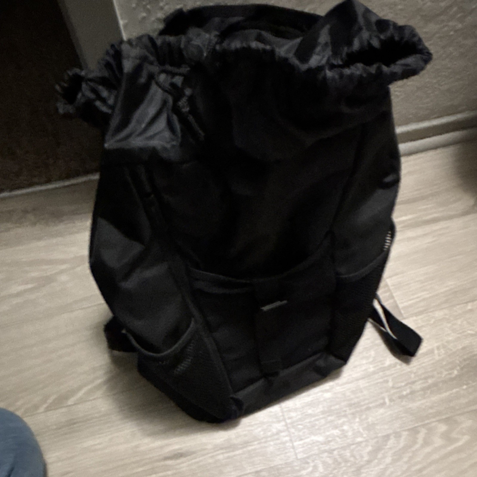 Oakley 2023 CRVIP Black Hiking Backpack Adjustable Straps External Pockets Patch 5