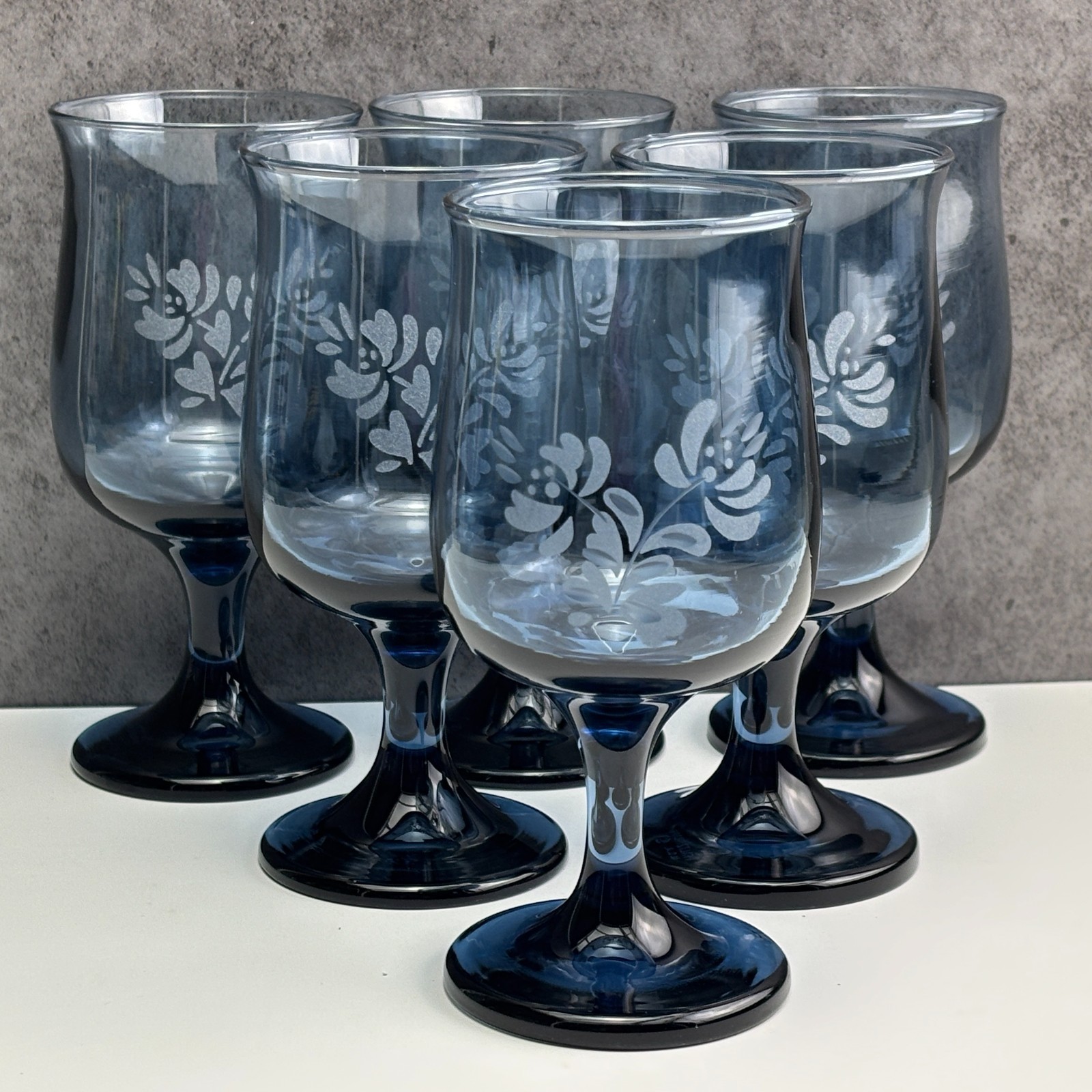 Pfaltzgraff Yorktowne Stemmed Blue Etched Glasses 5 5/8" 6 oz - Set of 6 gallery