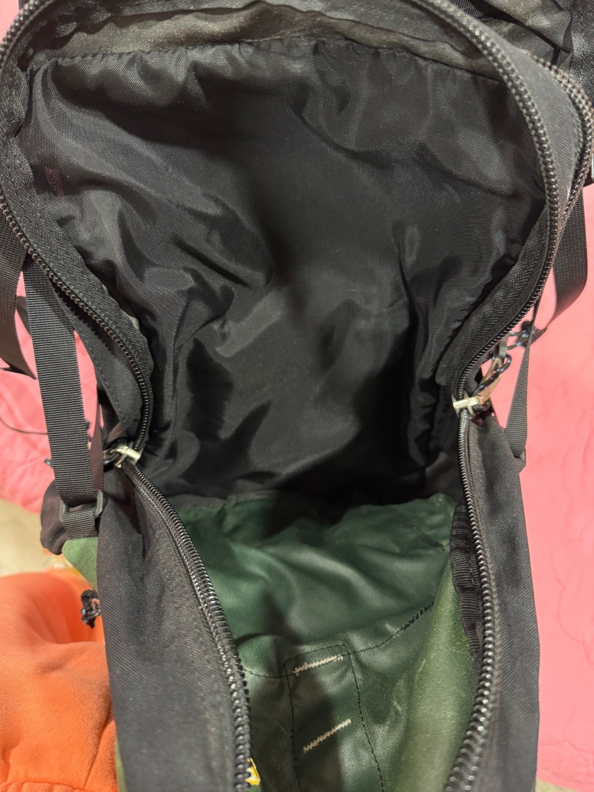 KELTY hiking backpack with compass 4