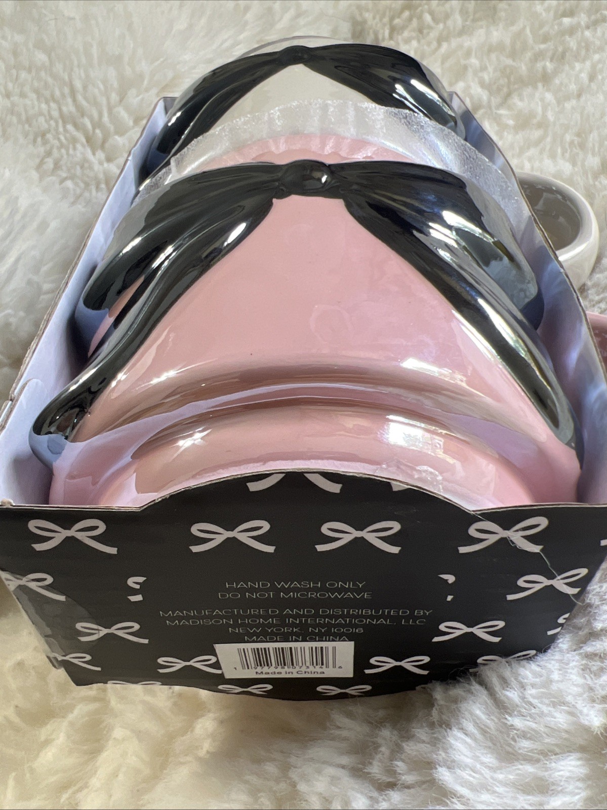Petal & pearl Set of Two Bow Patterned Mugs . Brand New In Box gallery