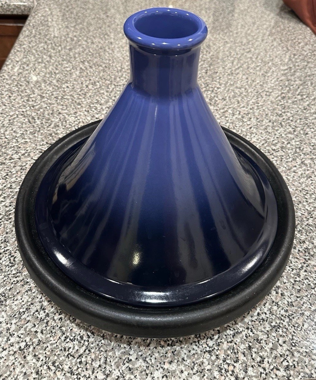 Le Creuset Tagine 16 - Cassis Blue Purple 1.5 Qt Cast Bottom & Ceramic Top gallery