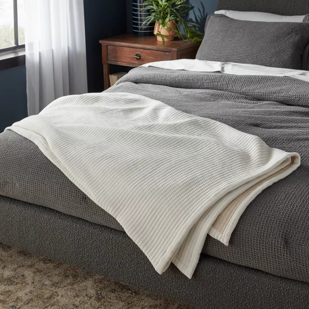 Threshold Full/Queen Matelasse Throw Blanket - Ivory Heavyweight 92x90" gallery