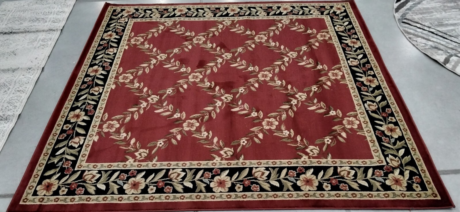 RED / BLAK 6'-7" X 6'-7" Back Stain Rug Reduced Price 1172740998 LNH557-4090-7SQ gallery