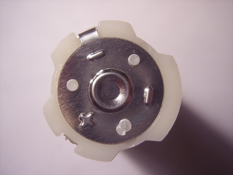1 SERIES - Battery Adapter - Converts 3 AA Cells to 1 D size - outputs 4.5V USA gallery
