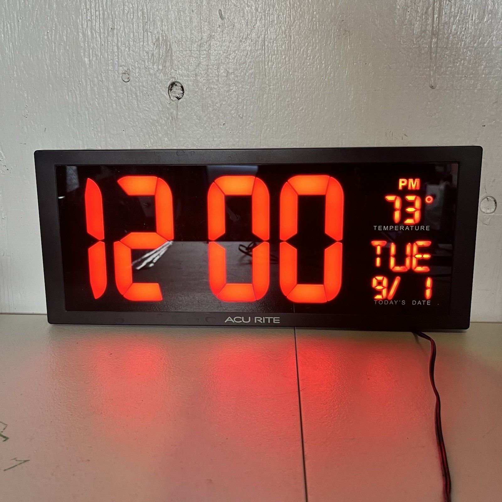 AcuRite 75127 14.5" Oversized LED Clock w/ Indoor Temperature & Date Wall/Desk gallery