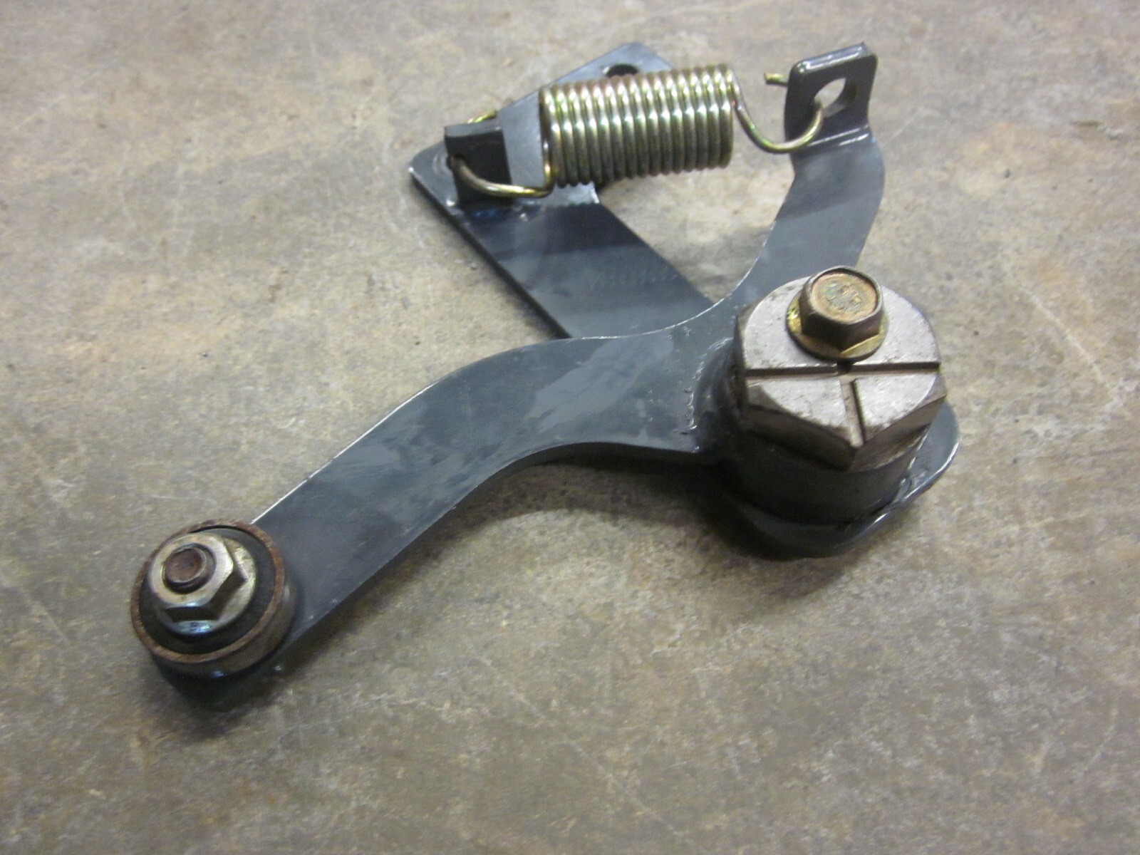 Kubota G2160 Diesel Tractor Mower Transmission Neutral Arm Bracket K1310-36160 gallery