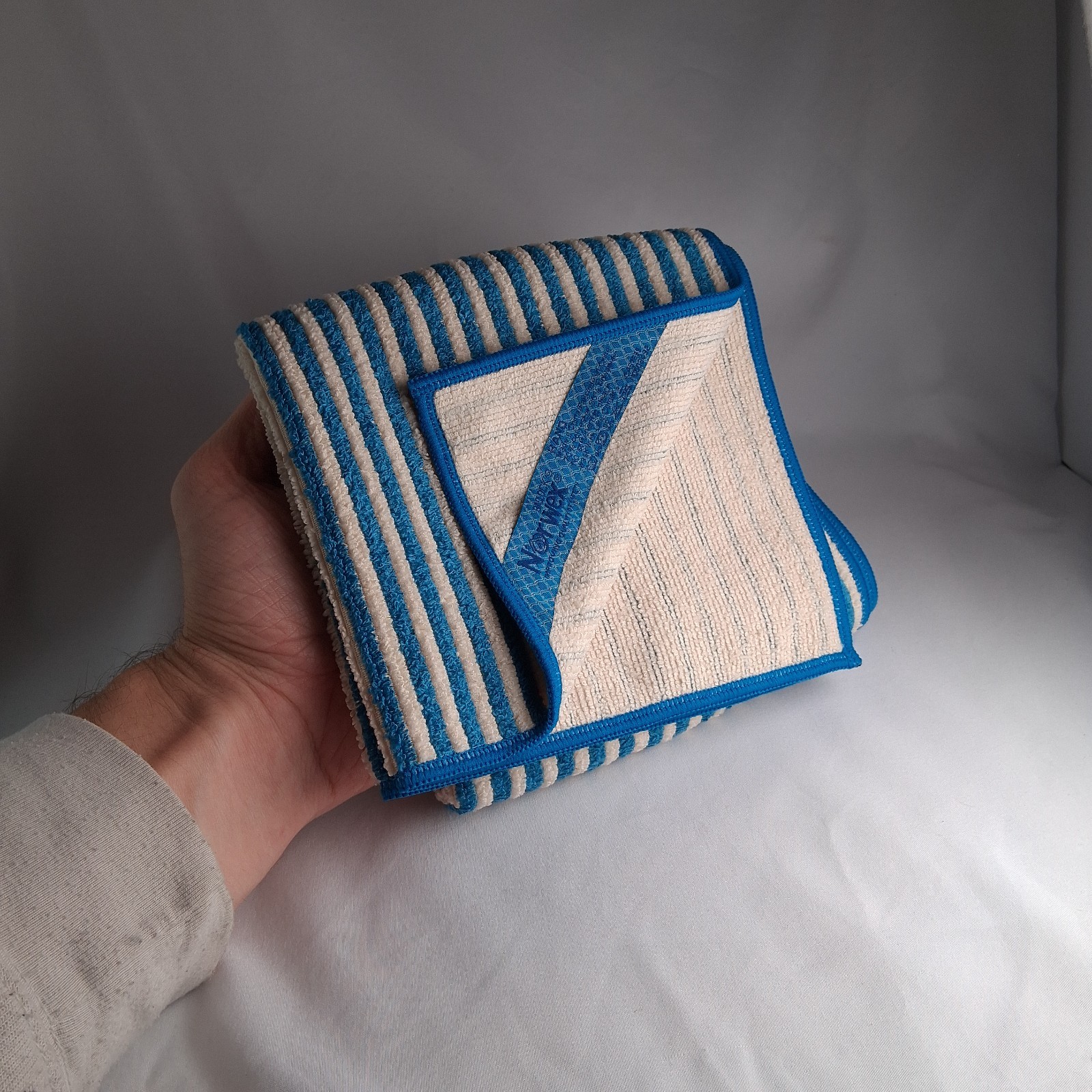 Norwex Hand Towel- Striped Teal/Vanilla 35cm x 65 cm gallery