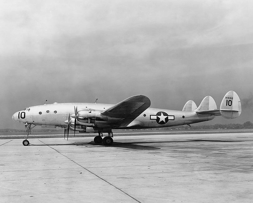 WWII LOCKHEED C-69 CONSTELLATION AIRCRAFT SIDE VIEW PHOTOGRAPH PHOTO PRINT
