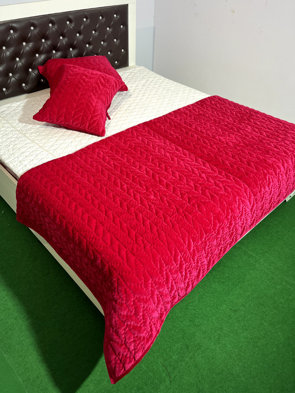 Fuchsia velvet Red Quilt King Size comforter ideal for winter Warm Quilt Set gallery