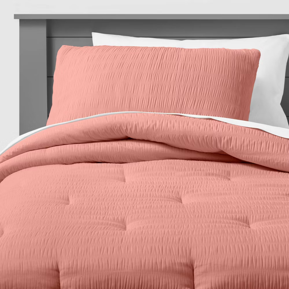 Twin Seersucker Comforter Set Rose Pink - Pillowfort gallery