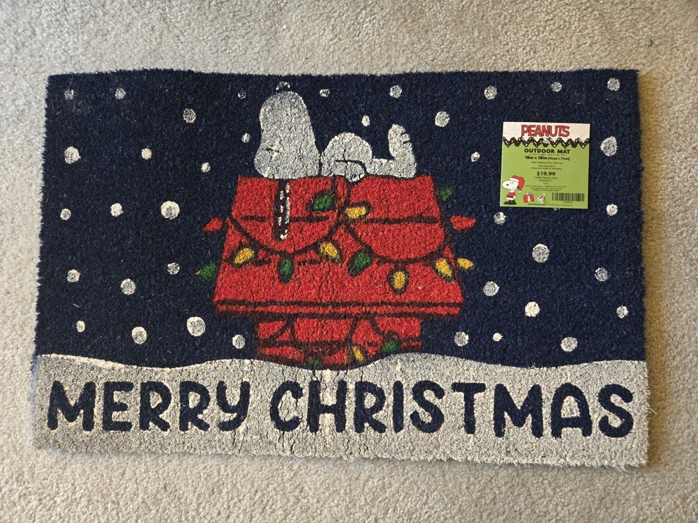 2025 Snoopy "Merry Christmas" Peanuts Outdoor Mat (18x28in.)
