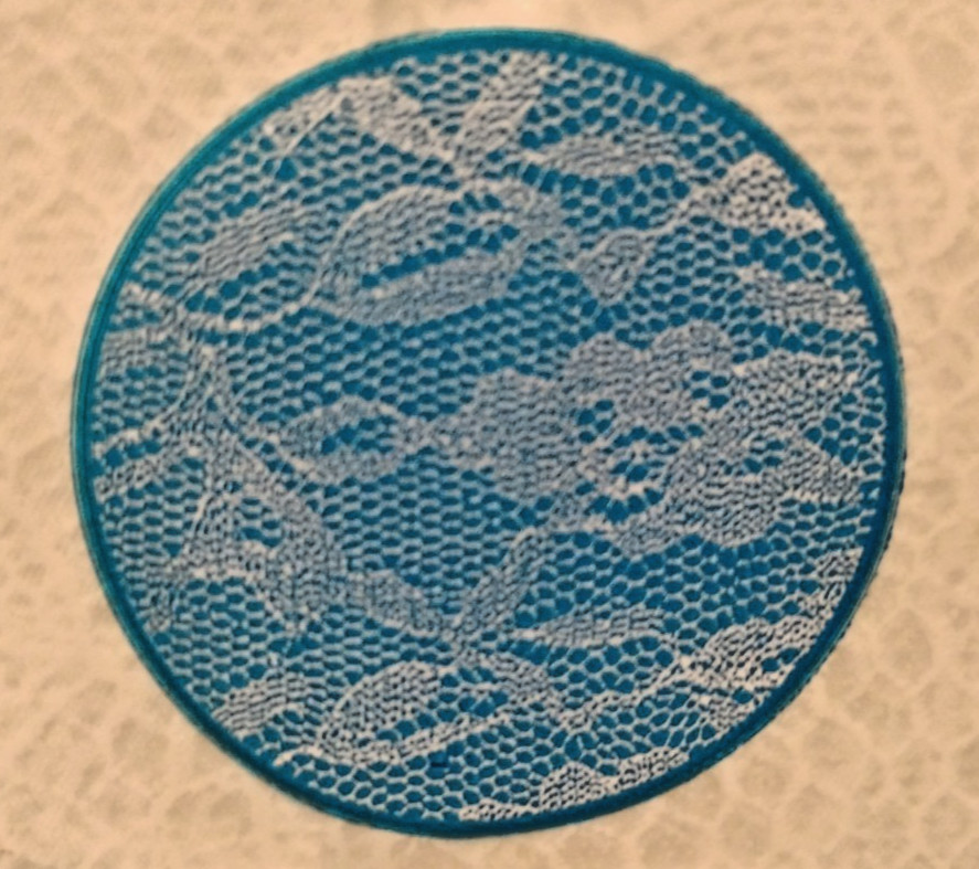 321 Party! Reusable White Lace Plastic Tablecover - 84 IN Round gallery