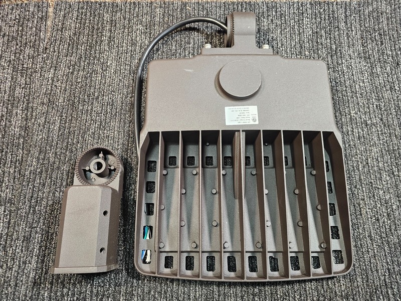 150W LED Shoebox Splitfitter Mount Street Light 5500K AC100-277V/50-60HZ gallery
