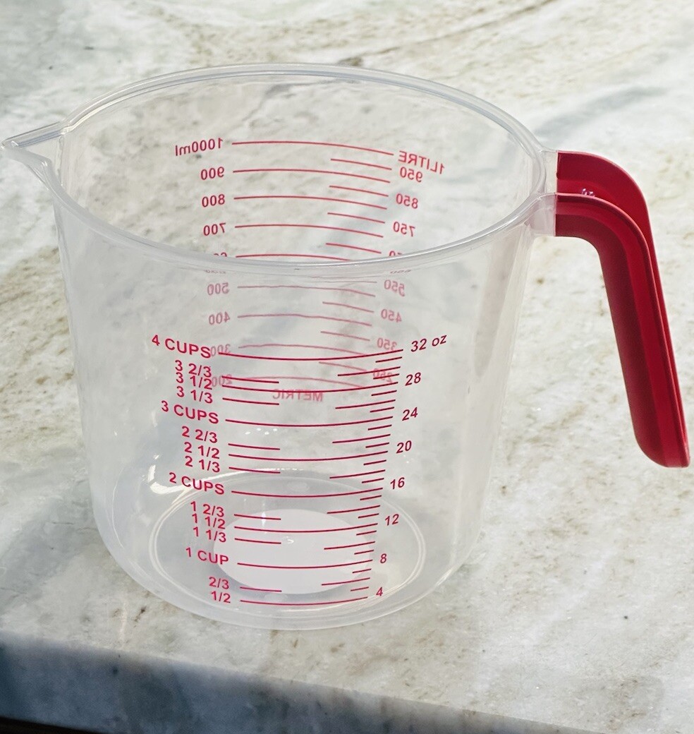 Large 4-Cup/1 Litter/1000 ml Capacity Clear Plastic Measuring Cup gallery