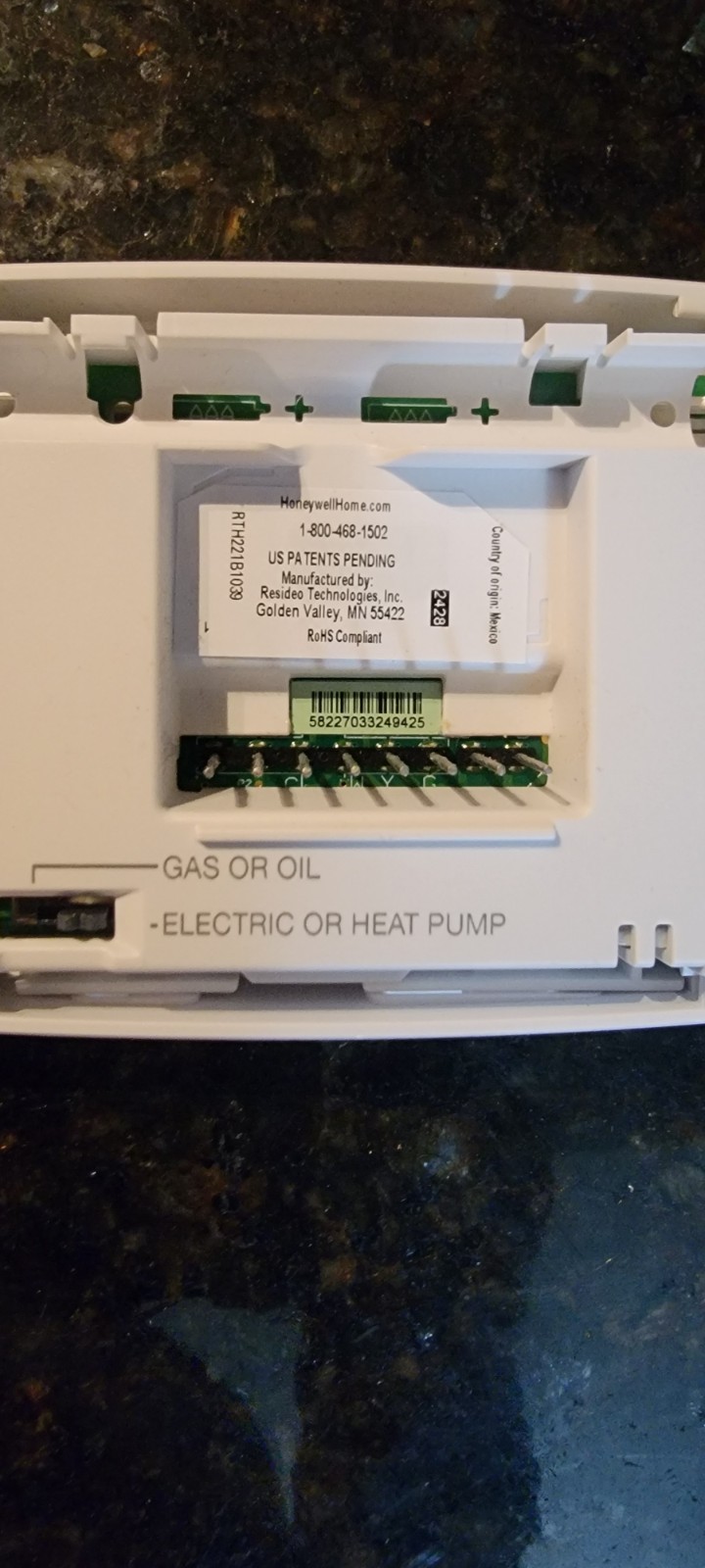 Honeywell Home RTH221B 1-Week Programmable Thermostat with Digital Display gallery