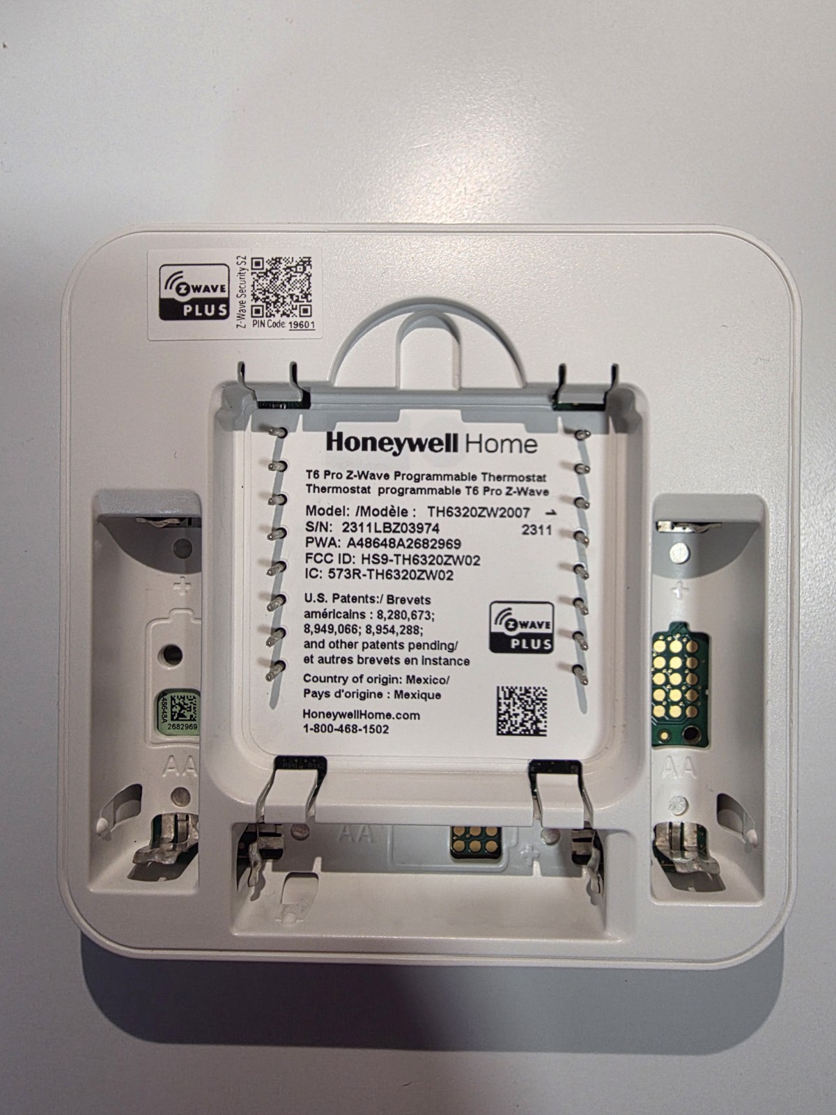 Honeywell T6 Pro Series Z-Wave Programmable Thermostat - White (TH6320ZW2007) gallery