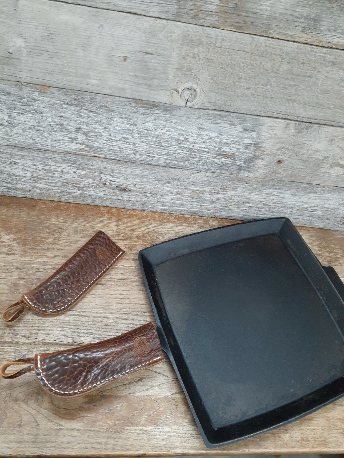 BISON Leather Pan Handle Sleeves Cast Iron Skillet Holder Pan Cover Hot Pads gallery