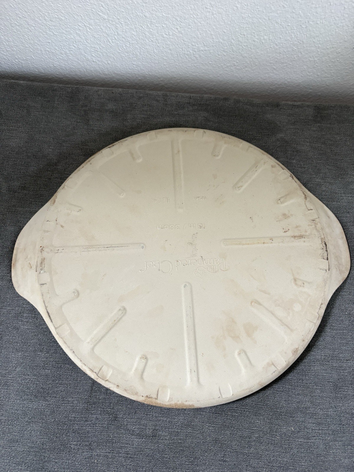 Pampered Chef Large Round Stone Handles #1371 15" Pizza Stone gallery