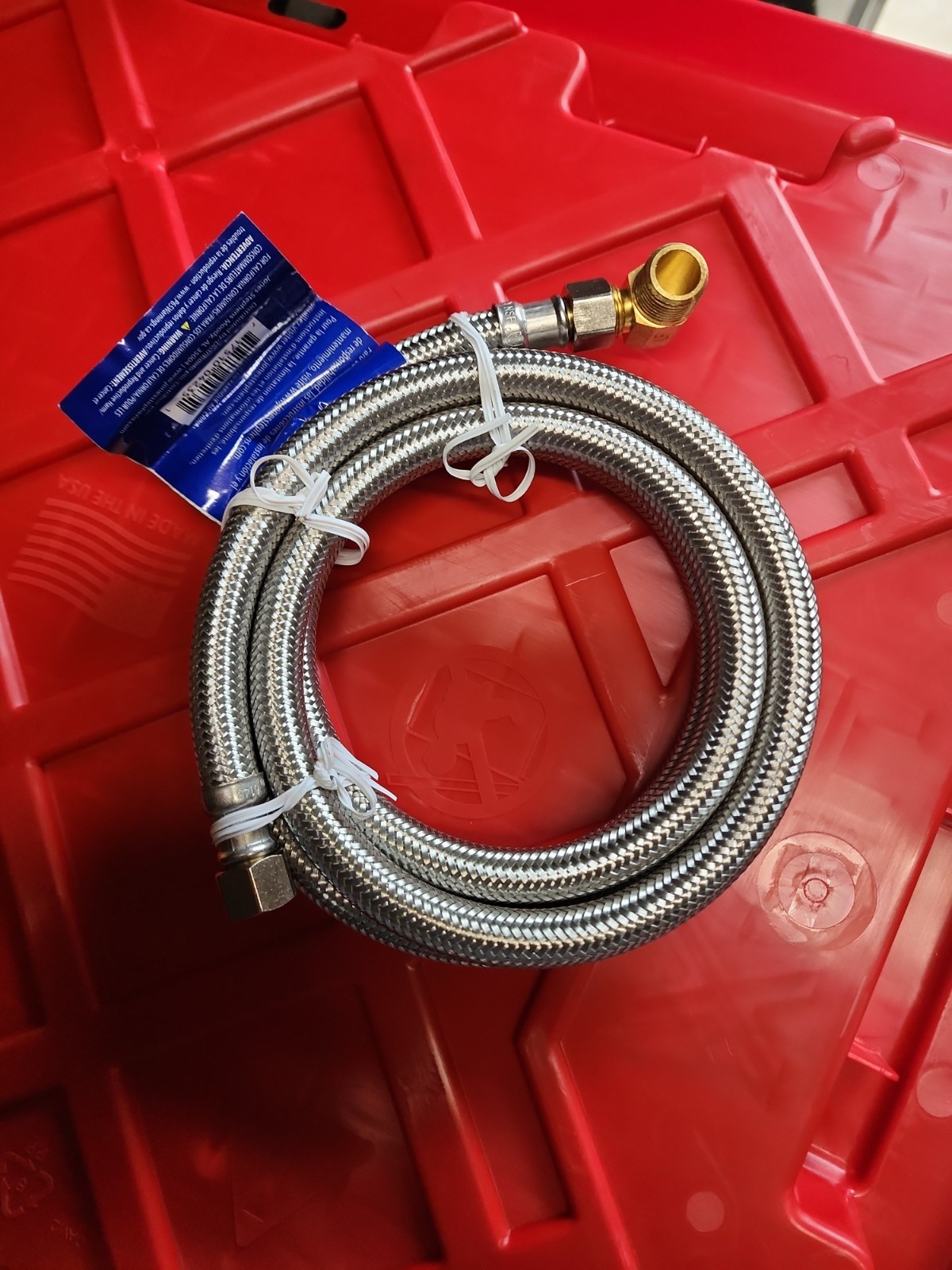 1 Unit - Jones Stephens S04235 3/8" OD x 3/8" MIP x 72" SS Dishwasher Connector gallery