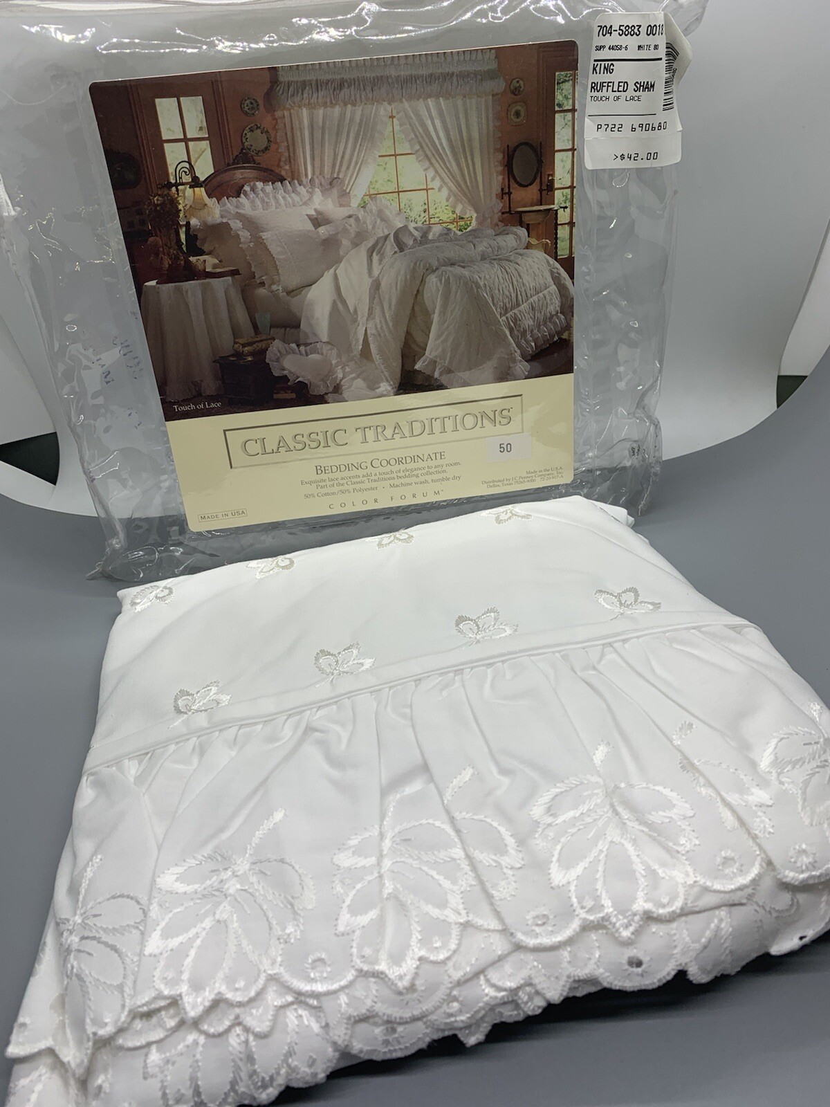 Classic Traditions King Ruffled Sham Touch of Lace White 50% Cotton 50% Polyeste gallery