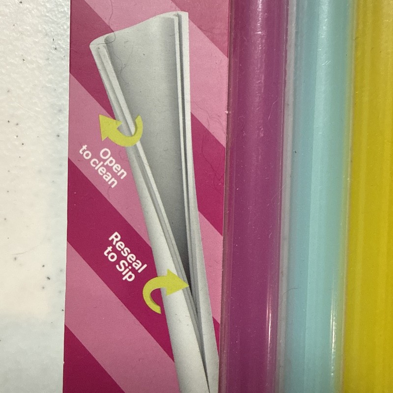 New SQUEAKY CLEAN STRAW 4 Pack Reusable BPA-Free Silicone Straw Easy Clean gallery