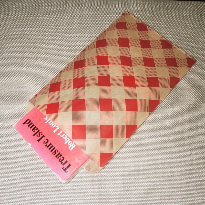 6" x 9" Red Buffalo Patterned Flat Paper Gift Bags gallery