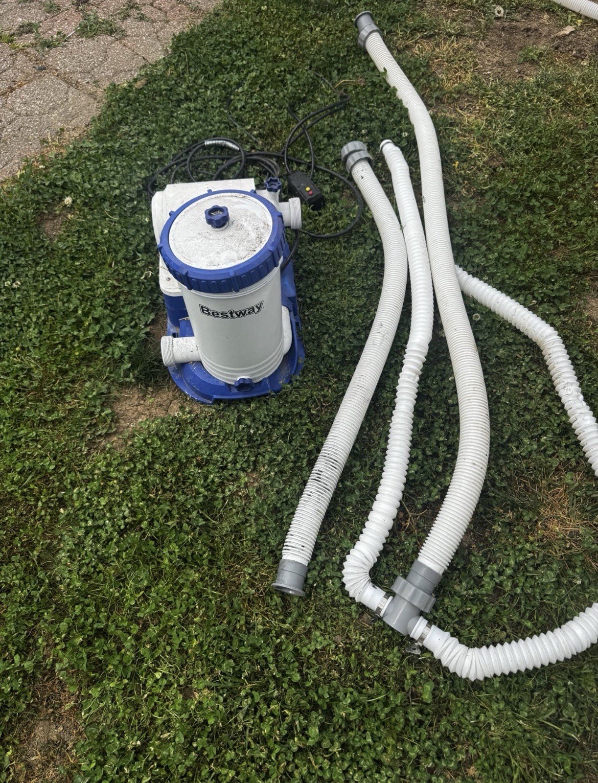 Bestway Flowclear Swimming Pool Filter Pump 2,500 gallons Per Hour, Above Ground gallery
