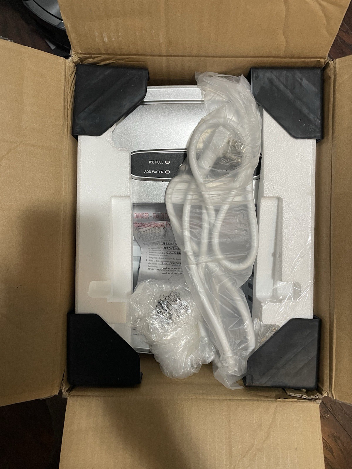 Insignia NS-IMP26SL0 Portable Ice Maker gallery