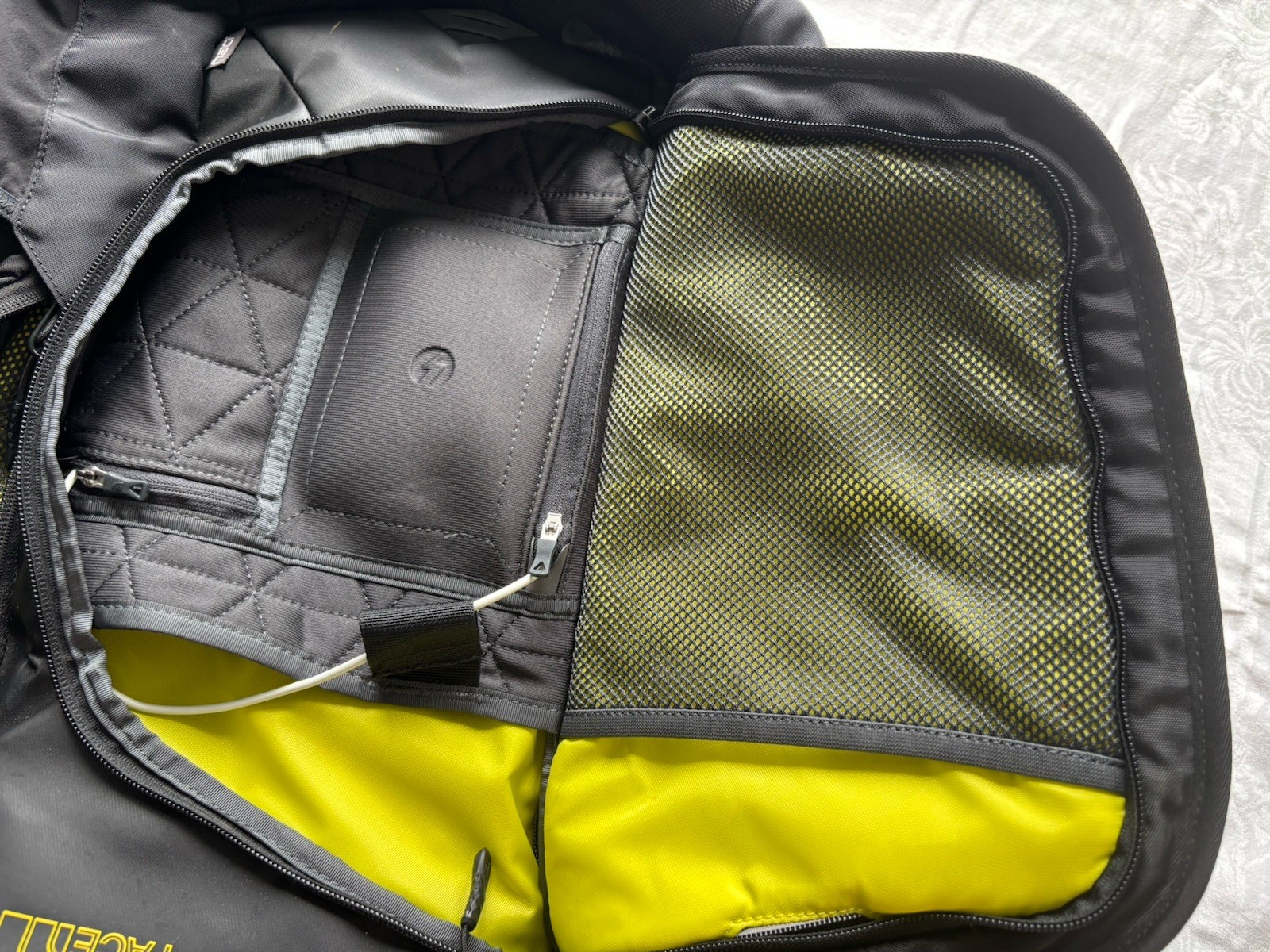 The North Face Resistor Charged Backpack w Battery Pack PortablePower Tech 5
