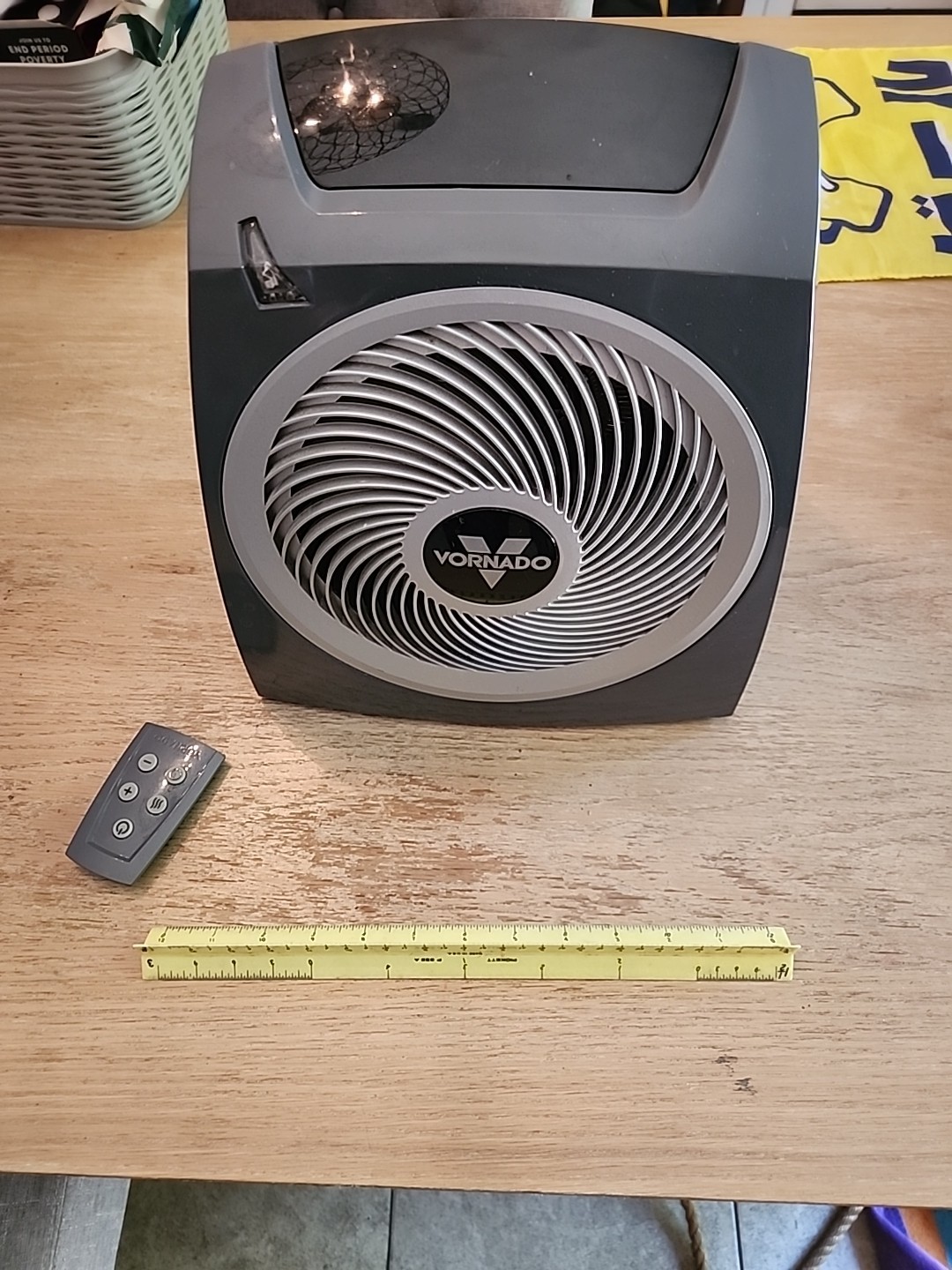 Vornado AWRH Automatic Whole Room Heater with Remote 1500W 80hz 120VAC gallery