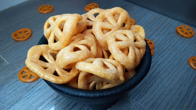 Duros Wheels Bulk 1-7lbs - Chicharrones de Harina Rueda - Uncooked - Duritos gallery