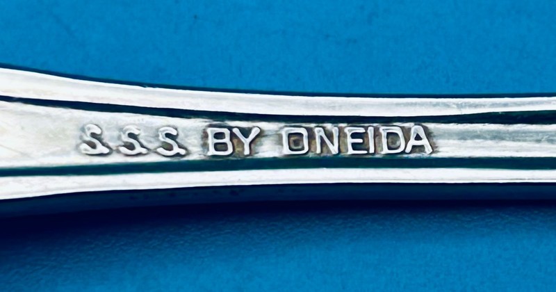 Oneida TRINITY Dinner Fork 7 1/4" Stainless Flatware Silverware Burnished SSS gallery