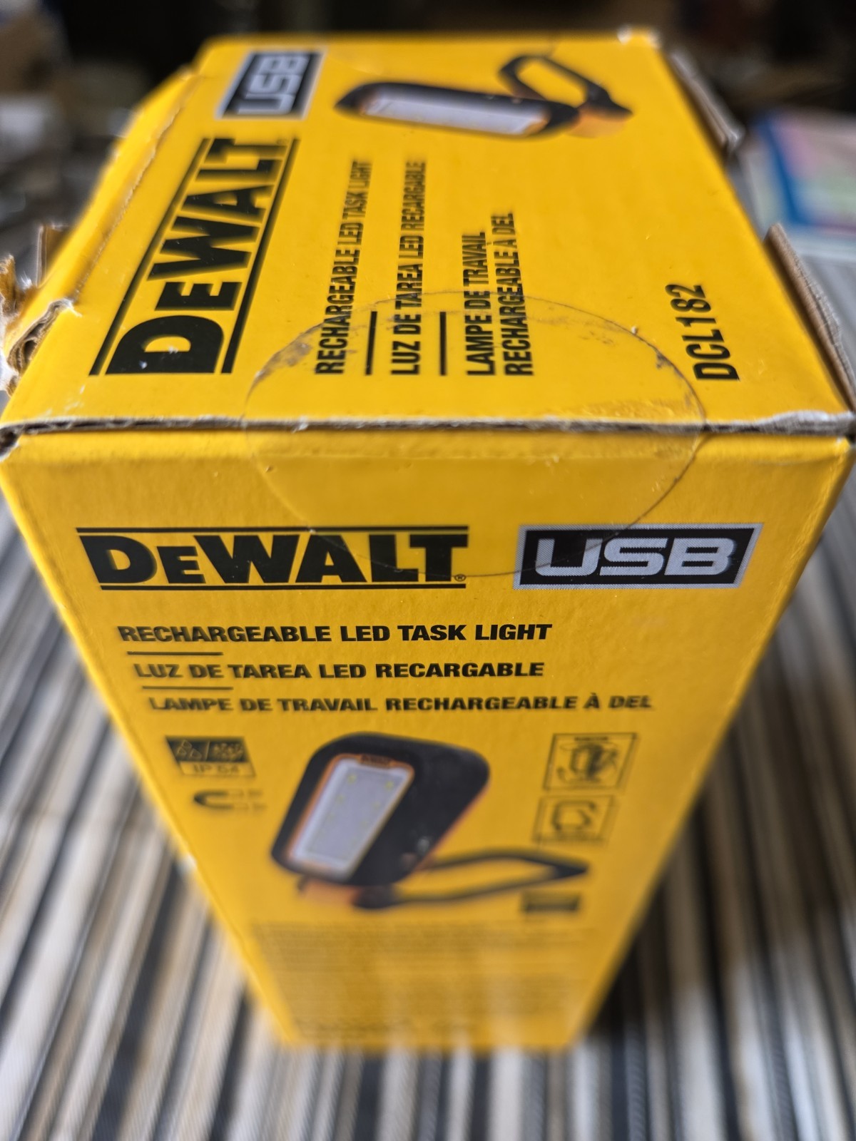 Brand New - DeWalt Rechargeable LED Task Light USB-C DCL182 (BRAND NEW) gallery