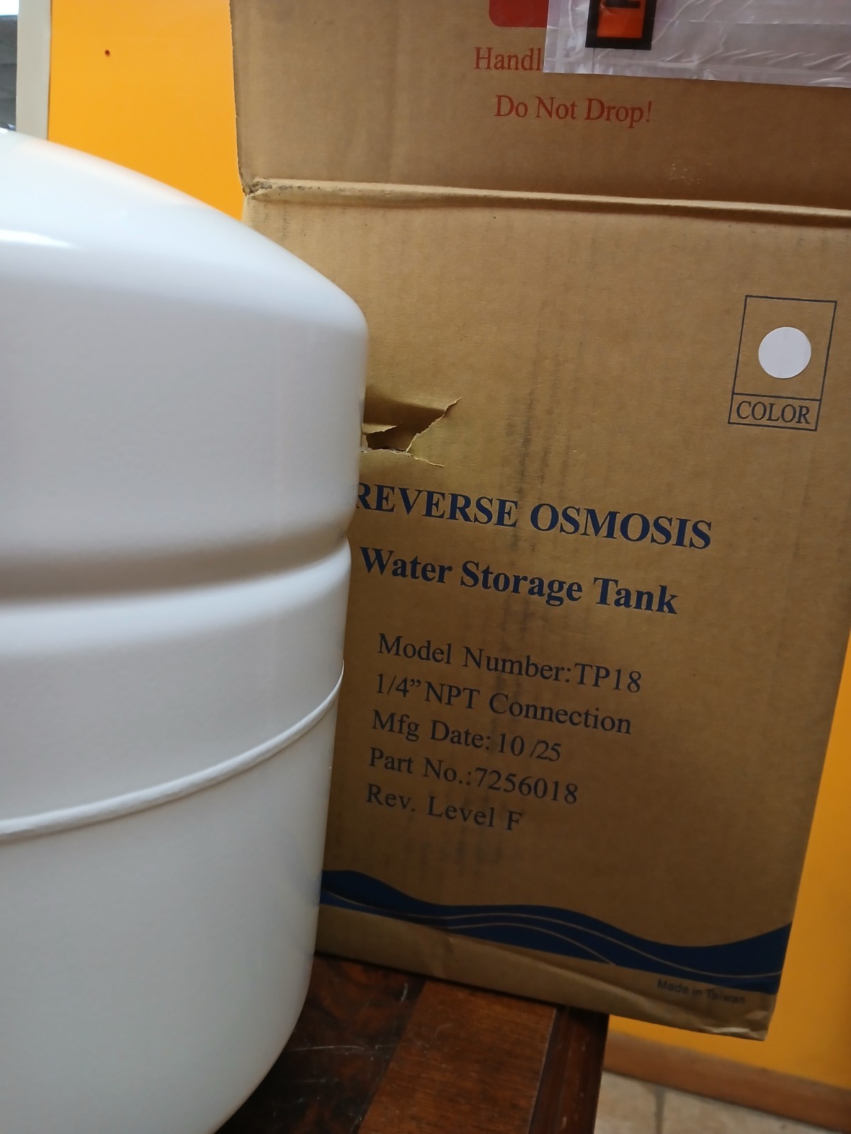 Reverse Osmosis Storage Tank 4 Gal. Model #TP-18 Part#7256018 gallery